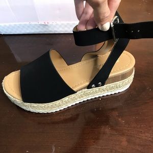Soda black Wedges